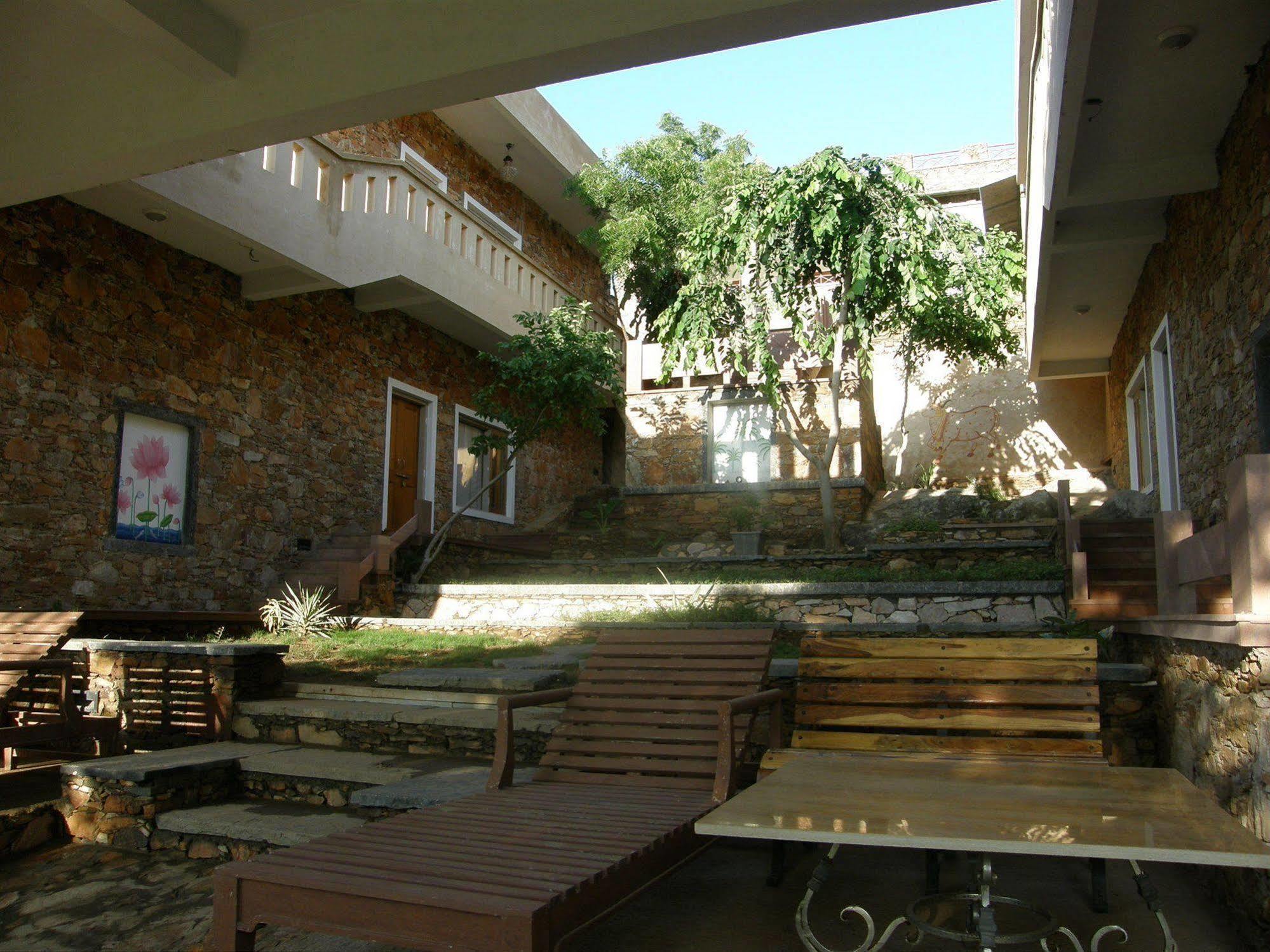 Hotel Devra Udaipur Exterior foto